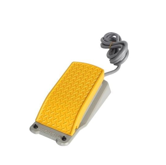 HY-103N. PEDAL MEDIANO METAL